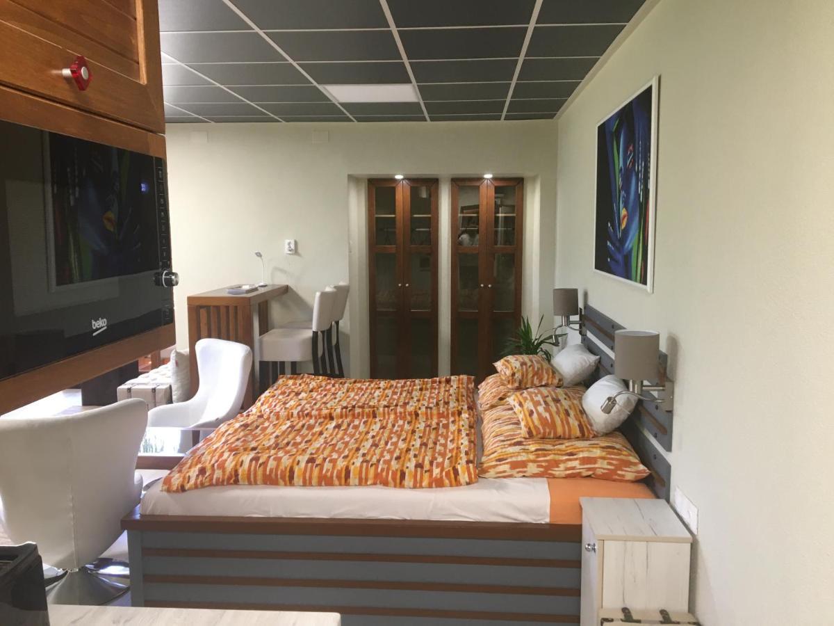 E 14 Aparthotel Berekfürdő Kültér fotó