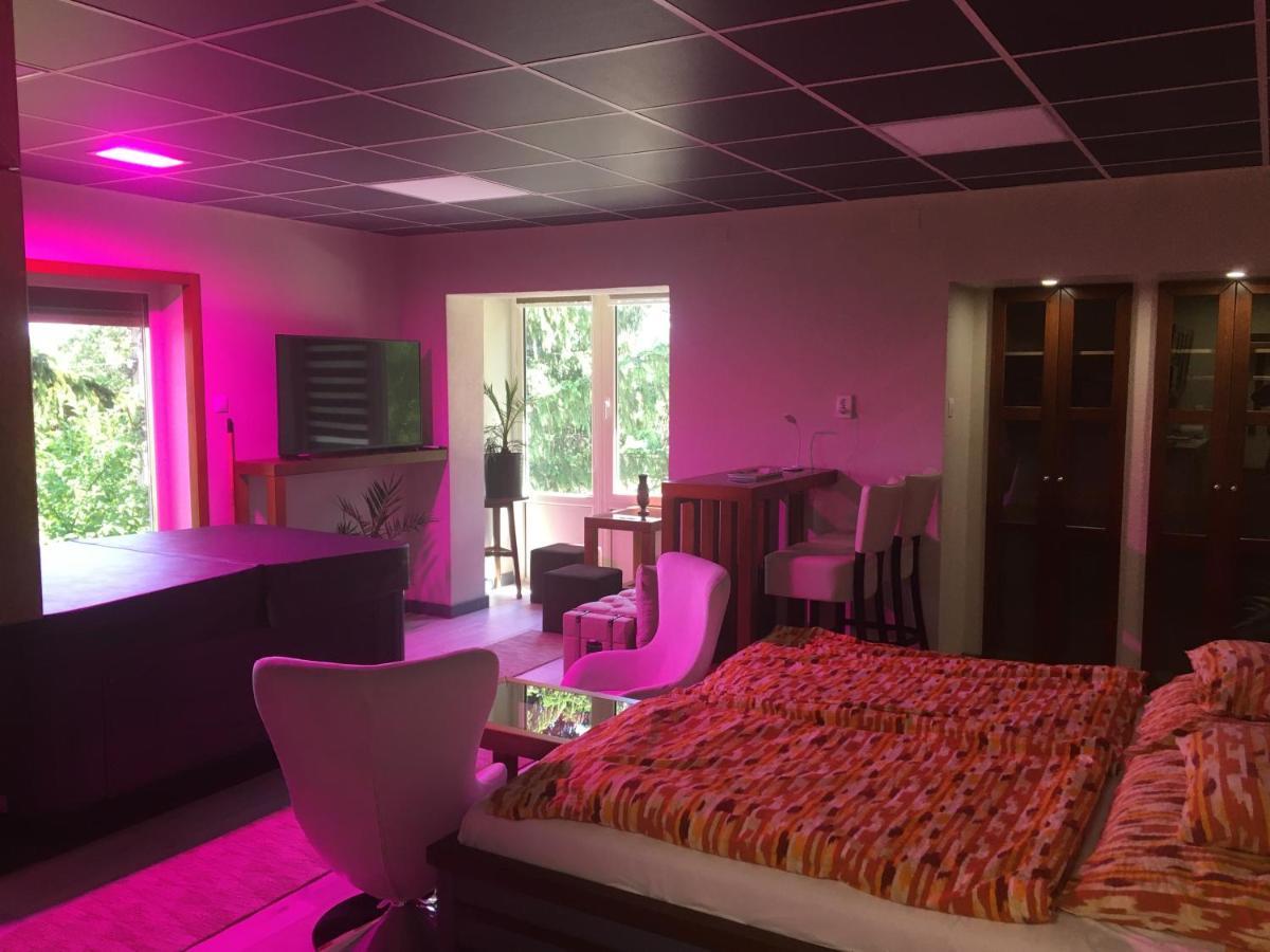 E 14 Aparthotel Berekfürdő Kültér fotó