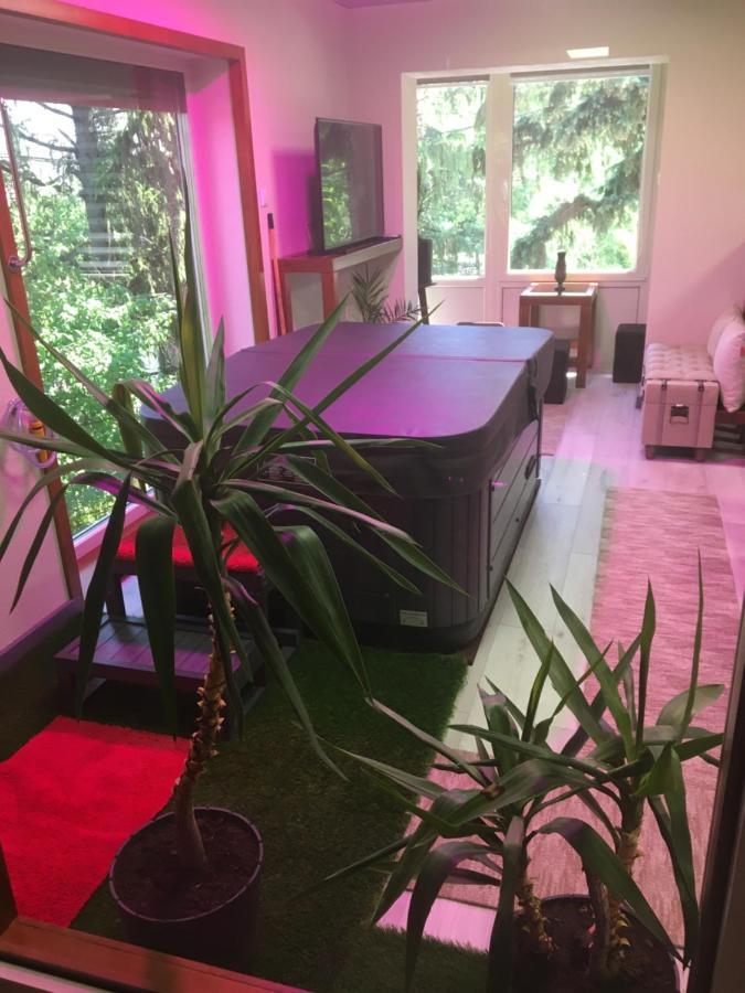 E 14 Aparthotel Berekfürdő Kültér fotó