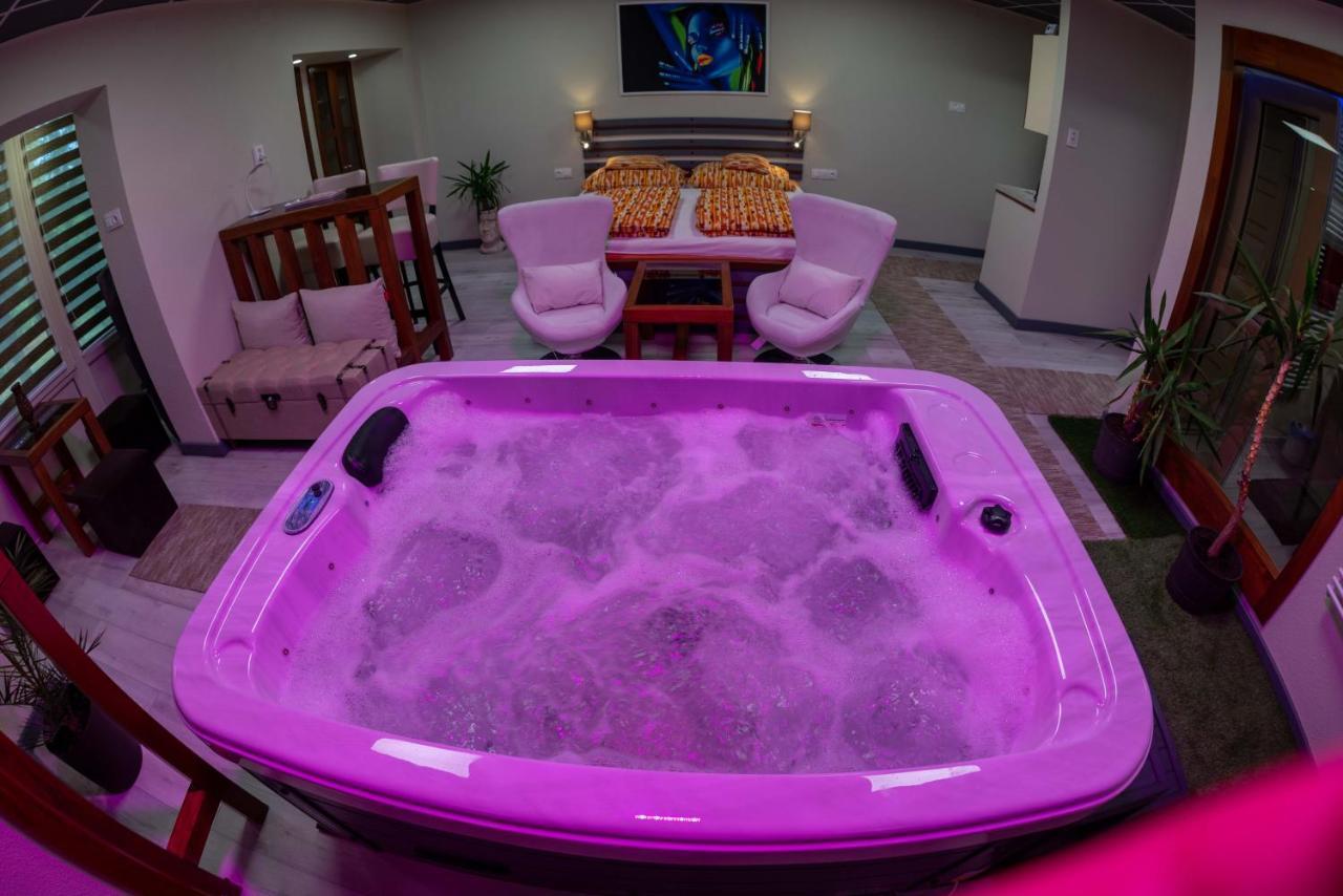 E 14 Aparthotel Berekfürdő Kültér fotó