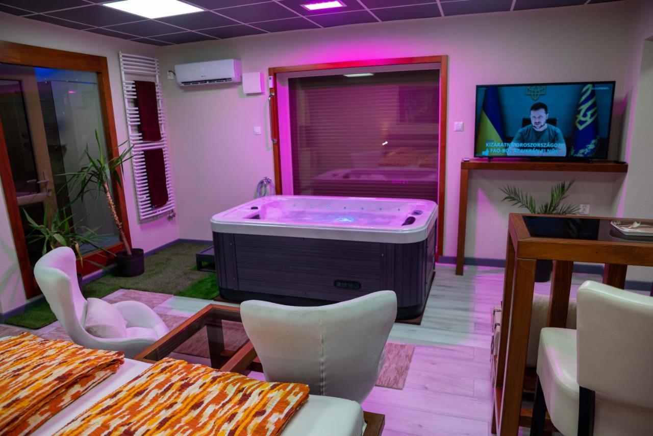 E 14 Aparthotel Berekfürdő Kültér fotó